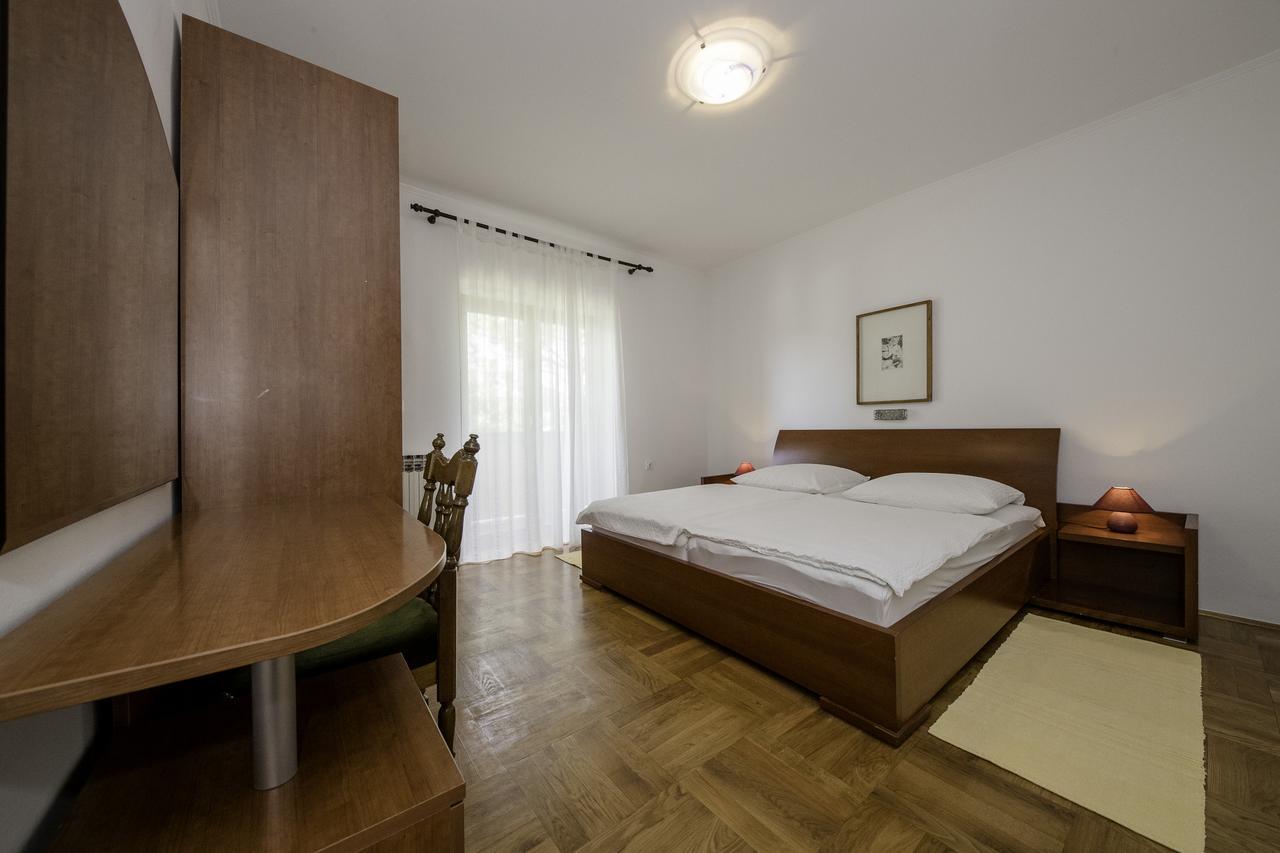 Apartments Dedic سوبيتارسكا دراغا المظهر الخارجي الصورة