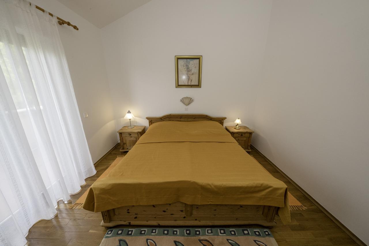 Apartments Dedic سوبيتارسكا دراغا المظهر الخارجي الصورة